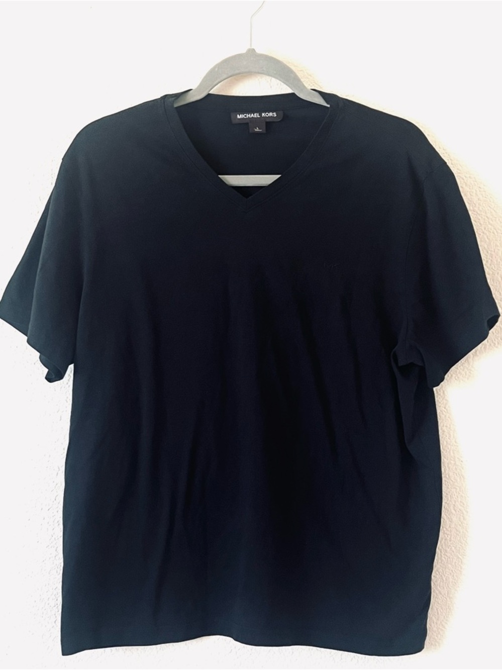 Michael Kors Men’s V-Neck Short Sleeve Tee